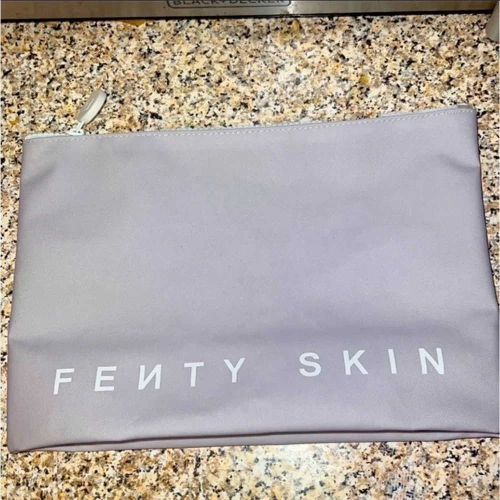 FENTY SKIN BAG 6 pc set Lmt. Ed. New